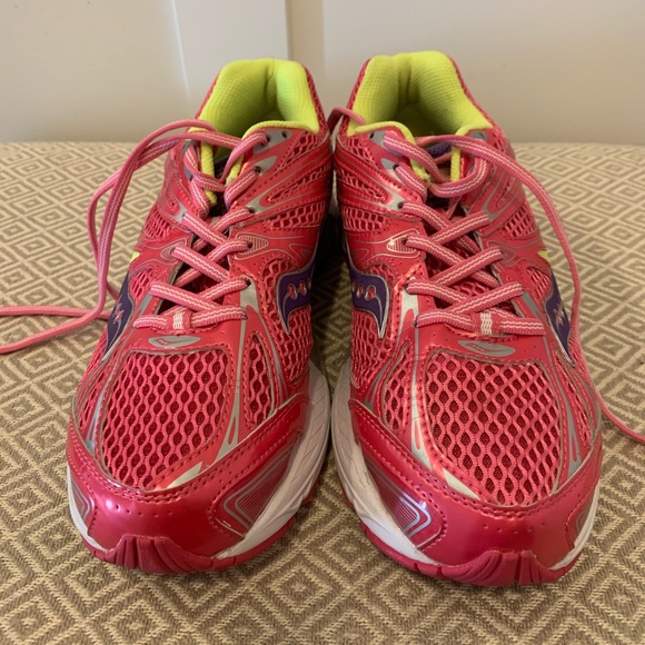 running shoes slightly too big